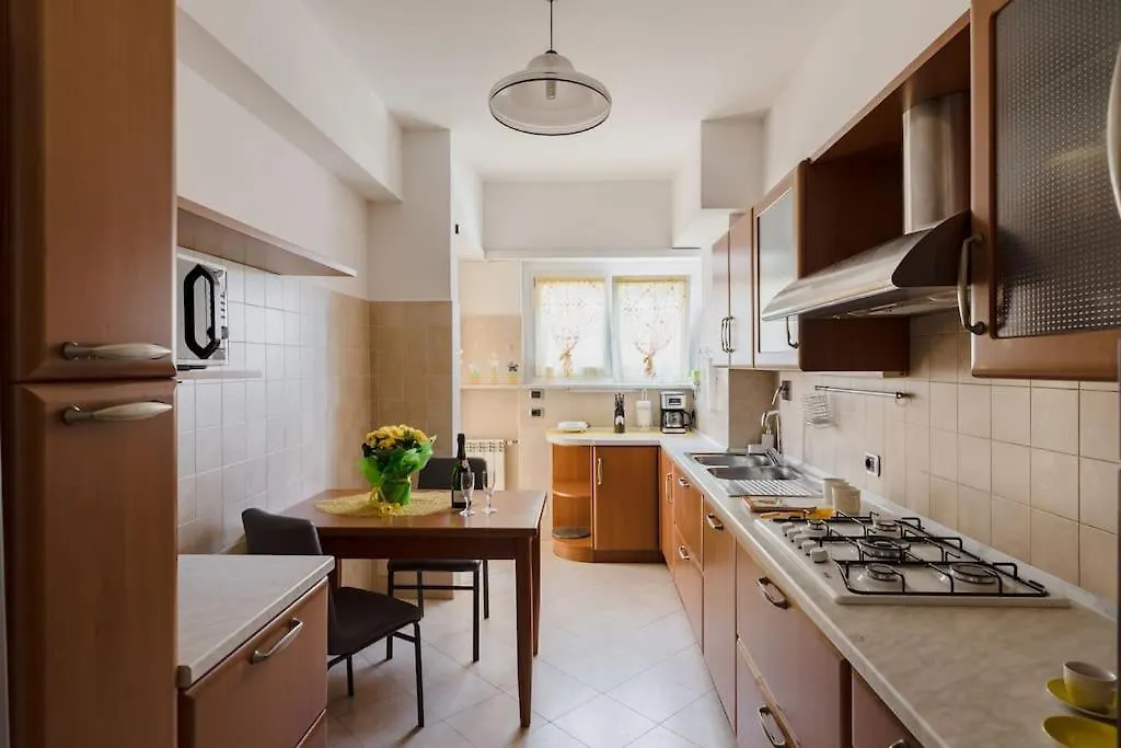 Cinecitta Incantevole E Moderno 2+2+1 Ac Wifi Rome Apartment
